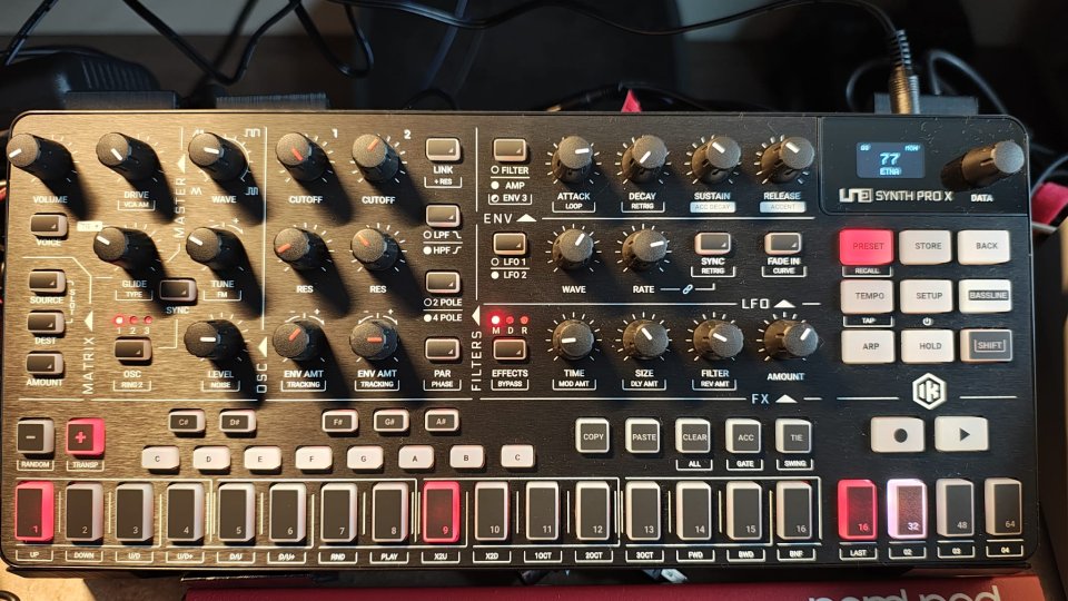 IK Multimedia Uno Synth Pro-X