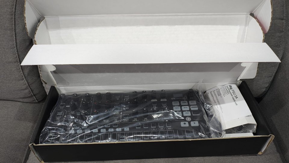 IK Multimedia Uno Synth Pro-X