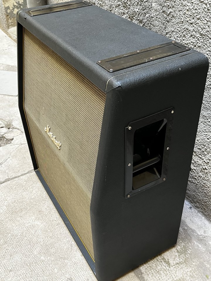Marshall 1960TV 4x12 Tall Vintage (Celestion Greenback - Mod Selector Mono/Stereo) de segunda mano · Foto 7 de 10 · Madrid · 650 €