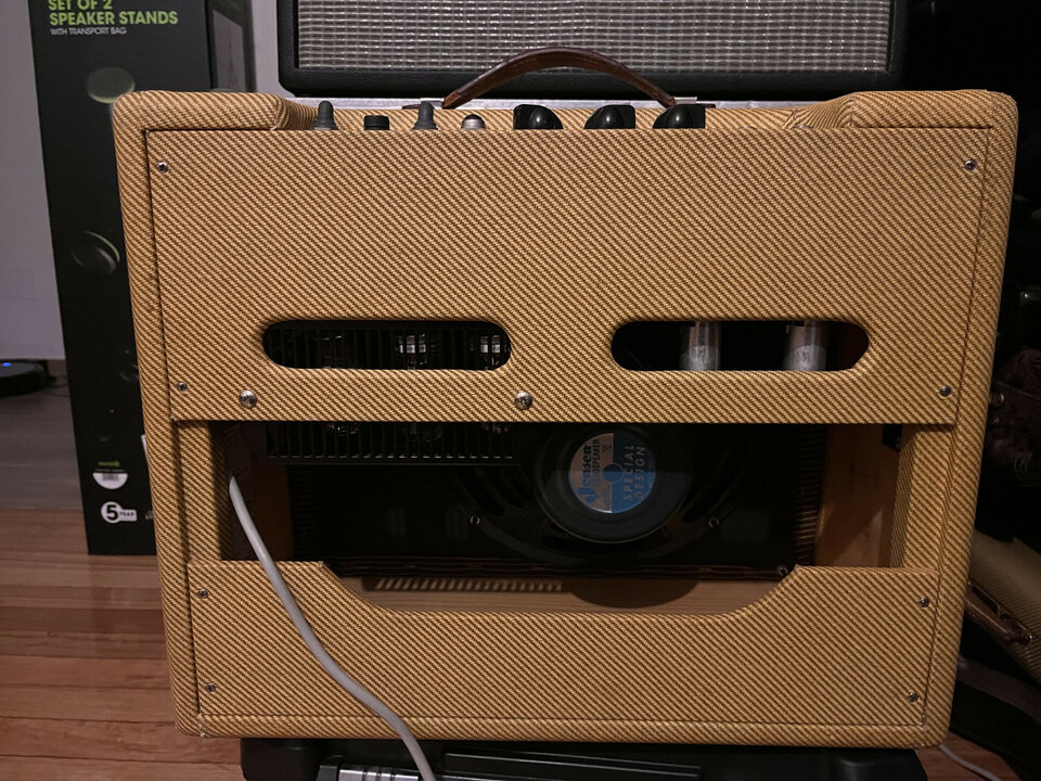 Fender custom 57 deluxe