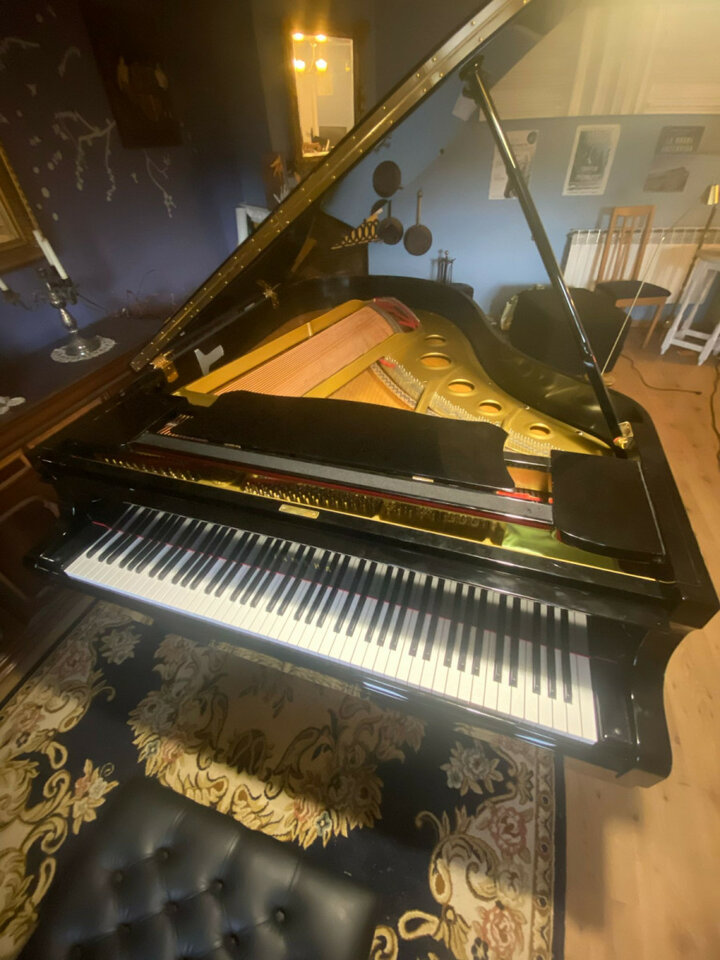 Piano de cola Yamaha G3 de segunda mano · Foto 2 de 3 · Burgos · 14000 €