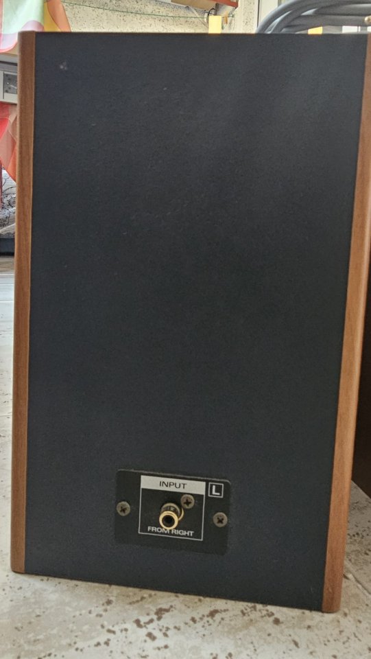 Monitores de Estudio Edirol MA-15D (Roland) — Altavoces Estéreo Activos