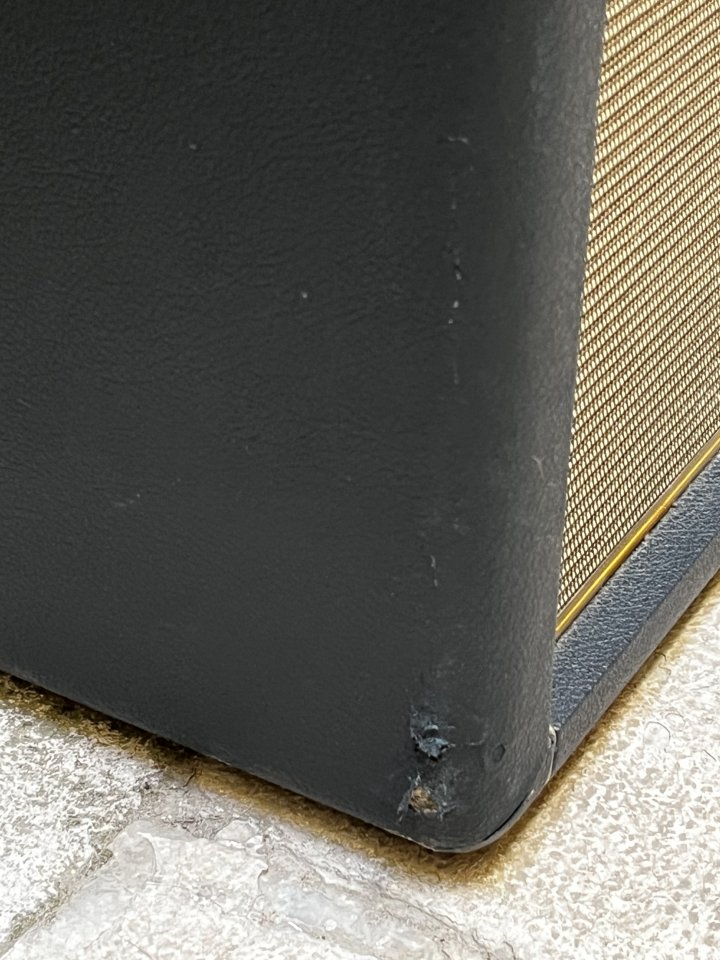 Marshall 1960TV 4x12 Tall Vintage (Celestion Greenback - Mod Selector Mono/Stereo) de segunda mano · Foto 8 de 10 · Madrid · 650 €