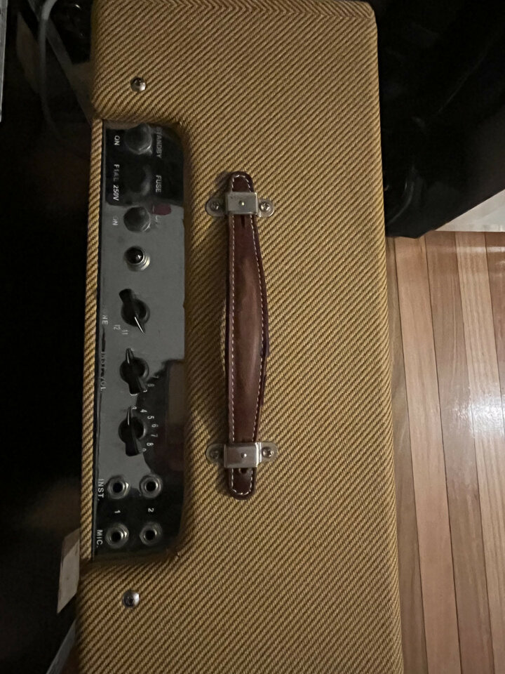 Fender custom 57 deluxe