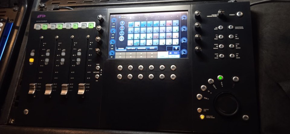 Controladora AVID Artist Control BLACK FACE