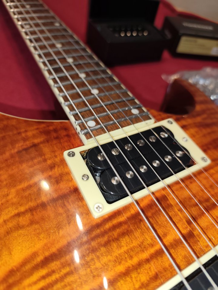Harley Benton Cst 24-Deluxe muy mejorada. de segunda mano · Foto 1 de 5 · Barcelona · 280 €