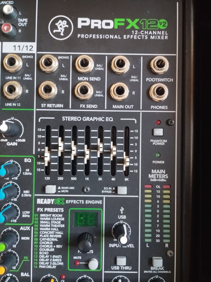 MACKIE ProFX12 V2 mixer de segunda mano · Foto 3 de 7 · Alicante · 200 €