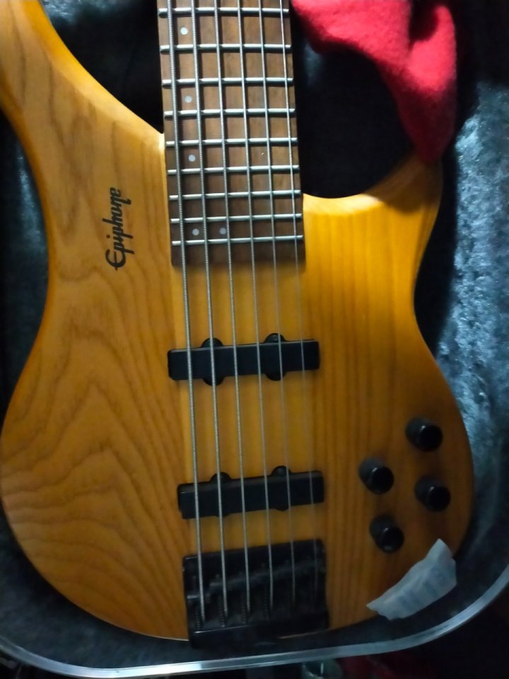 Bajo epiphone expert 6 strings de segunda mano · Foto 2 de 3 · Asturias · 700 €