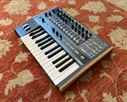 Arturia Minibrute 2