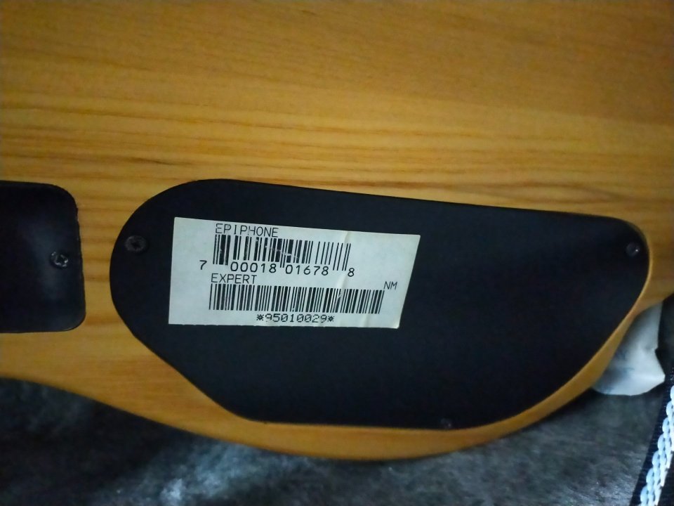 Bajo epiphone expert 6 strings de segunda mano · Foto 3 de 3 · Asturias · 700 €