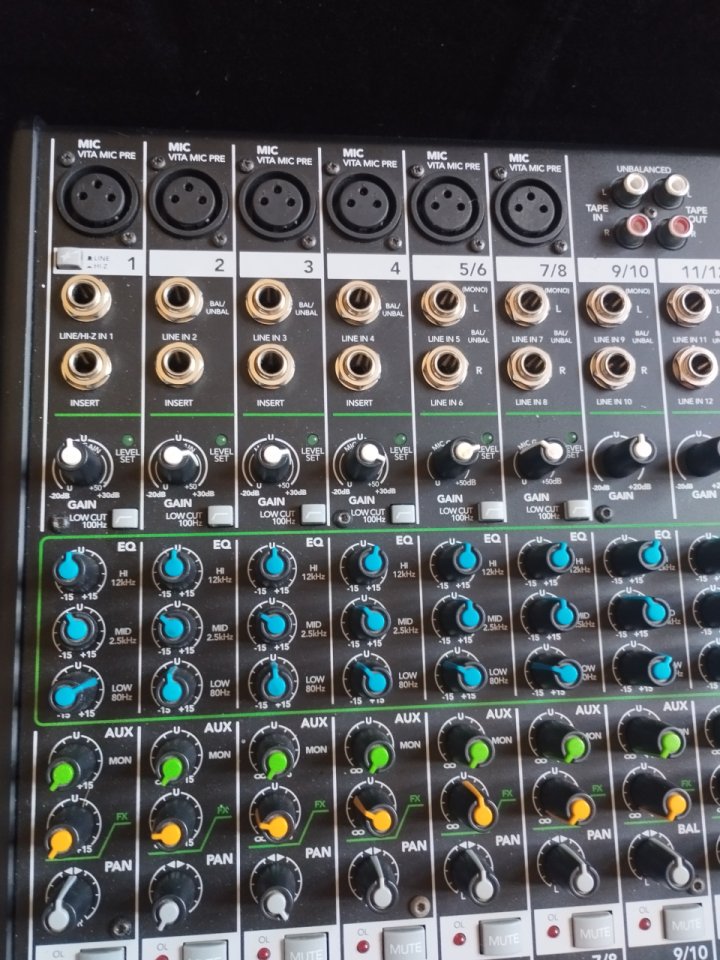 MACKIE ProFX12 V2 mixer de segunda mano · Foto 5 de 7 · Alicante · 200 €