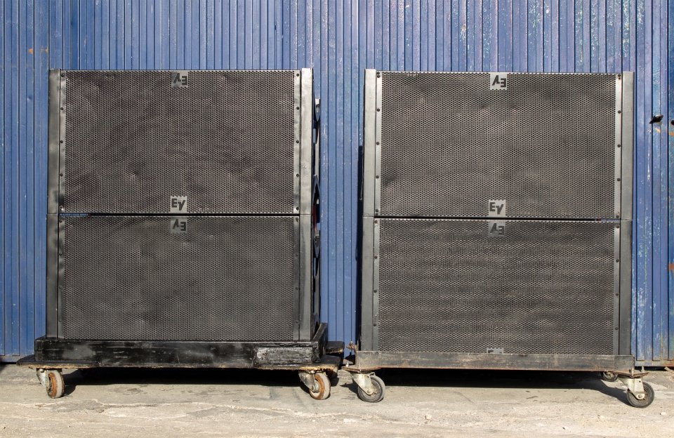 Electro Voice XLC 215