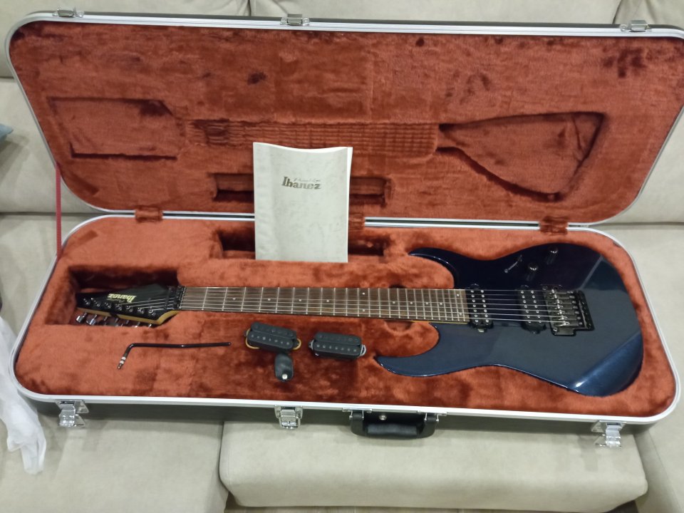 Ibanez RG1527 Como nueva con pastillas Dimarzio y Suhr (Envío incluido)