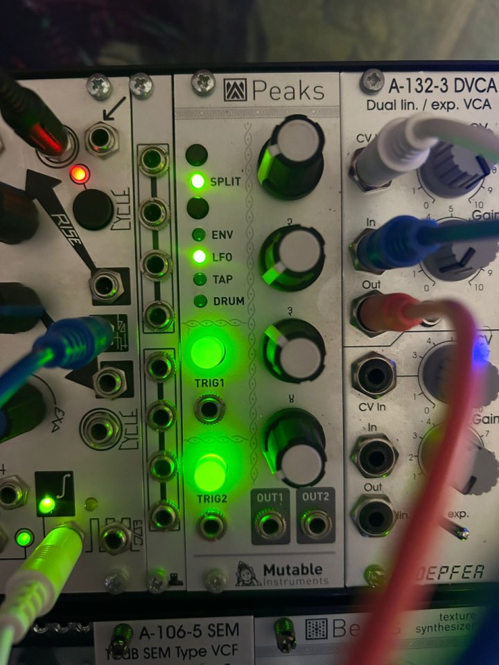 Mutable Instruments Peaks