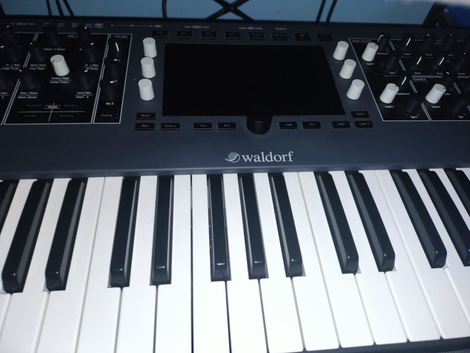 waldorf iridium teclado sintetizador de segunda mano · Foto 1 de 6 · Navarra · 1850 €
