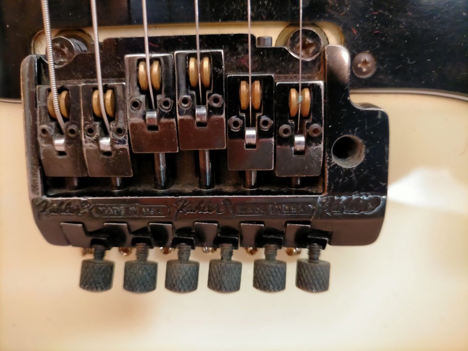 Guitarra Charvel Model 3