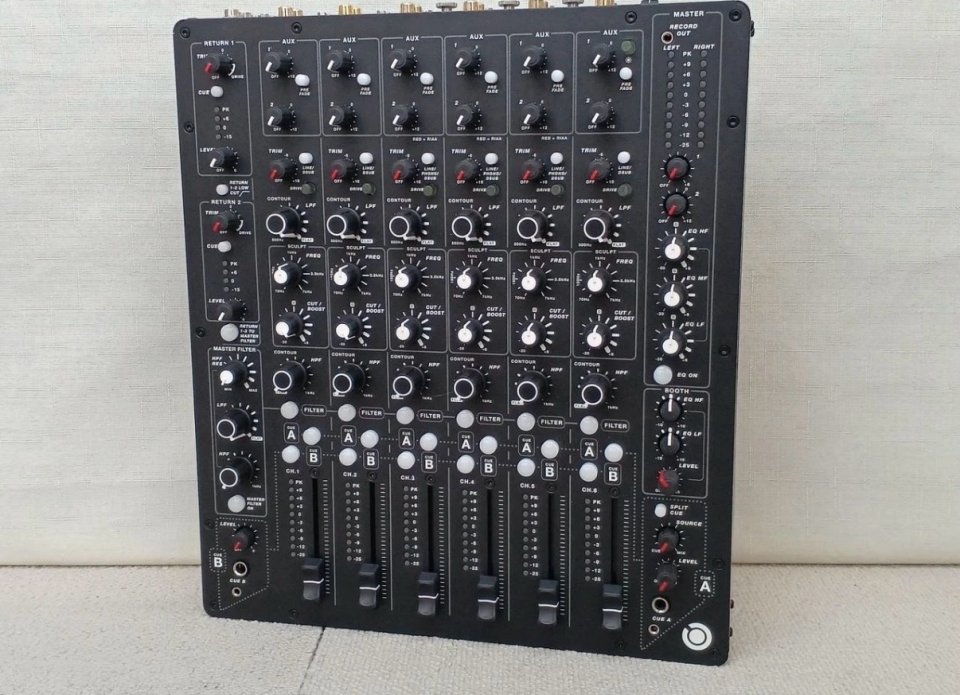 Mixer Model 1 Playdiffently de segunda mano · Foto 1 de 10 · Badajoz · 2450 €