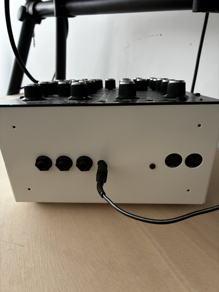 Analogue Solutions Nyborg-24 de segunda mano · Foto 2 de 2 · Asturias · 600 €