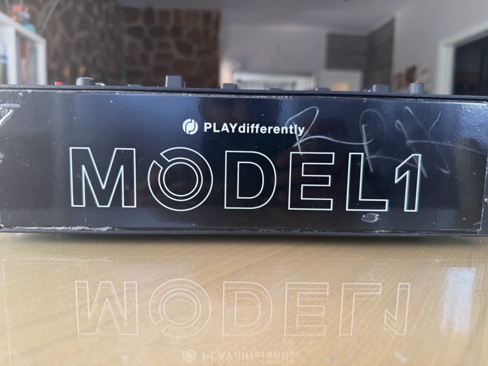 Mixer Model 1 Playdiffently de segunda mano · Foto 2 de 10 · Badajoz · 2450 €