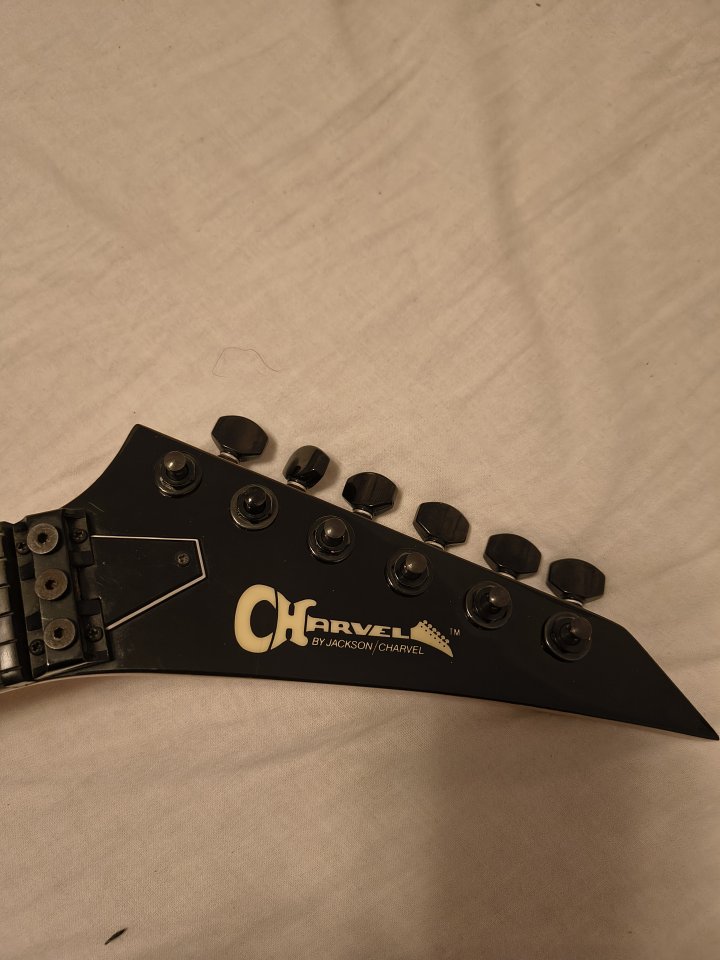Mástil Charvel Jackson MIJ 84-85 excelente estado.