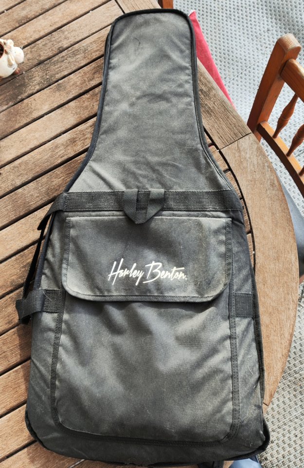 Harley Benton Dullahan Headless de segunda mano · Foto 2 de 9 · Illes Balears · 250 €