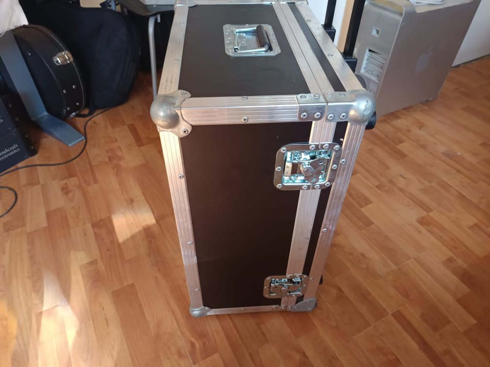 BEHRINGER WING COMPACT