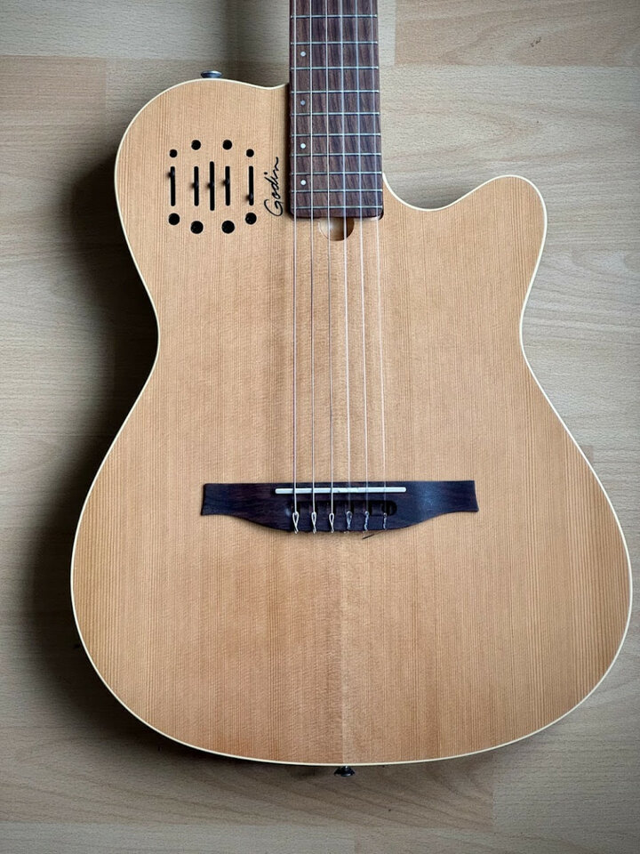 Godin Multiac Nylon Encore Natur -Reservada-