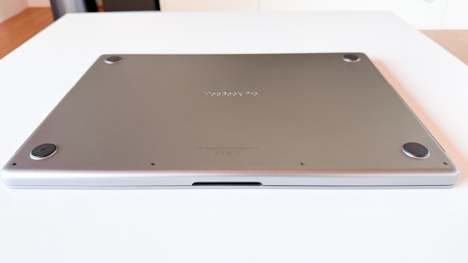 MacBook Pro 16" M2 Pro 12CPU 19GPU 16GB RAM 1TB