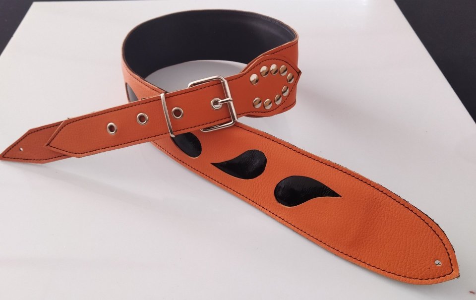 Correas para guitarras o bajos de segunda mano · Foto 4 de 6 · Alicante · 45 €