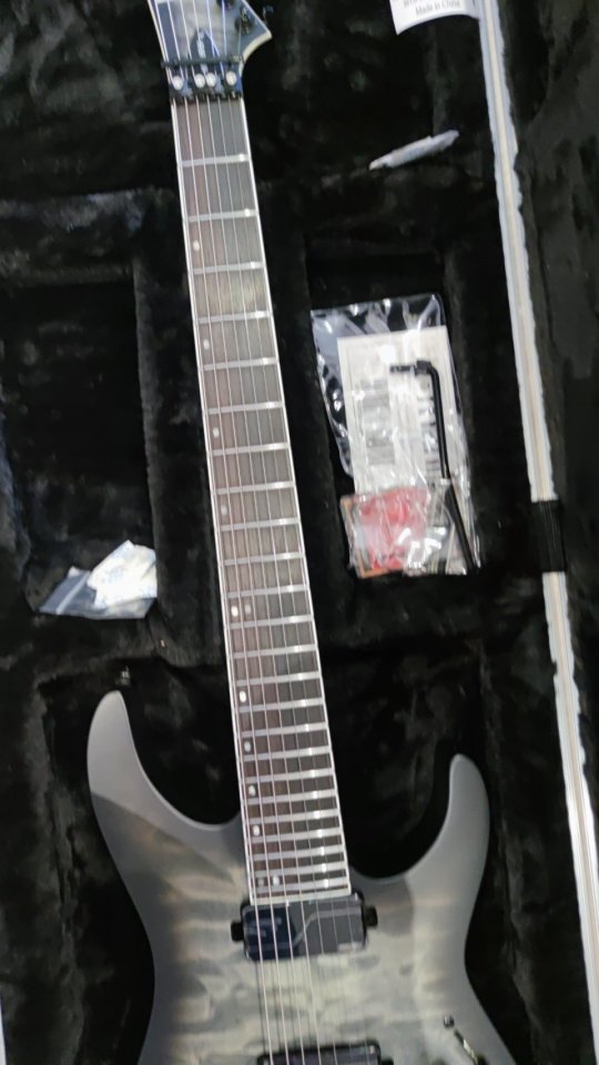 ESP LTD M-1007B QM charcoal burst satín 7 cuerdas. de segunda mano · Foto 5 de 10 · Badajoz · 1500 €