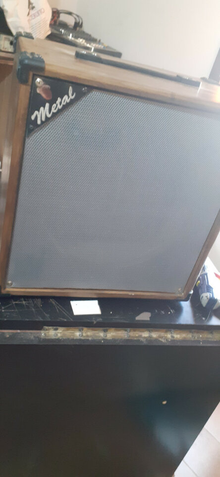Pantalla 1x15 en Abeto Finlandes 18mm color Roble Satinado de segunda mano · Foto 3 de 10 · Cáceres · 100 €