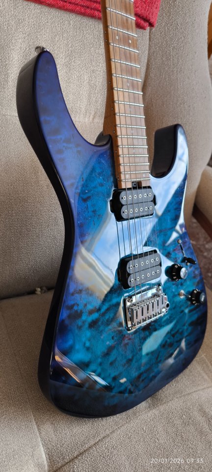 Charvel por Epiphone Les Paul Custom Blanca o Negra(con p90)