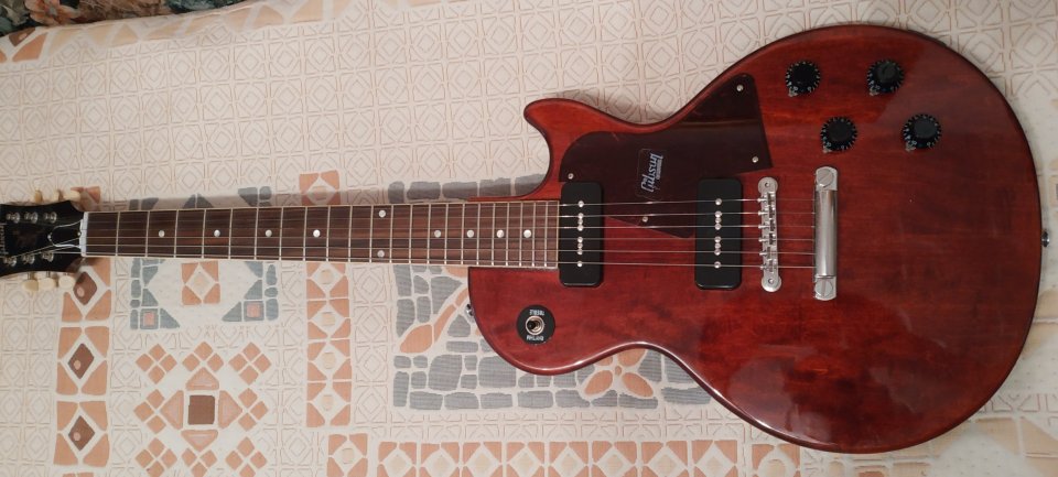 Gibson Les Paul Special CS Maple Top Dark Cherry de segunda mano · Foto 1 de 10 · Zaragoza · 3000 €