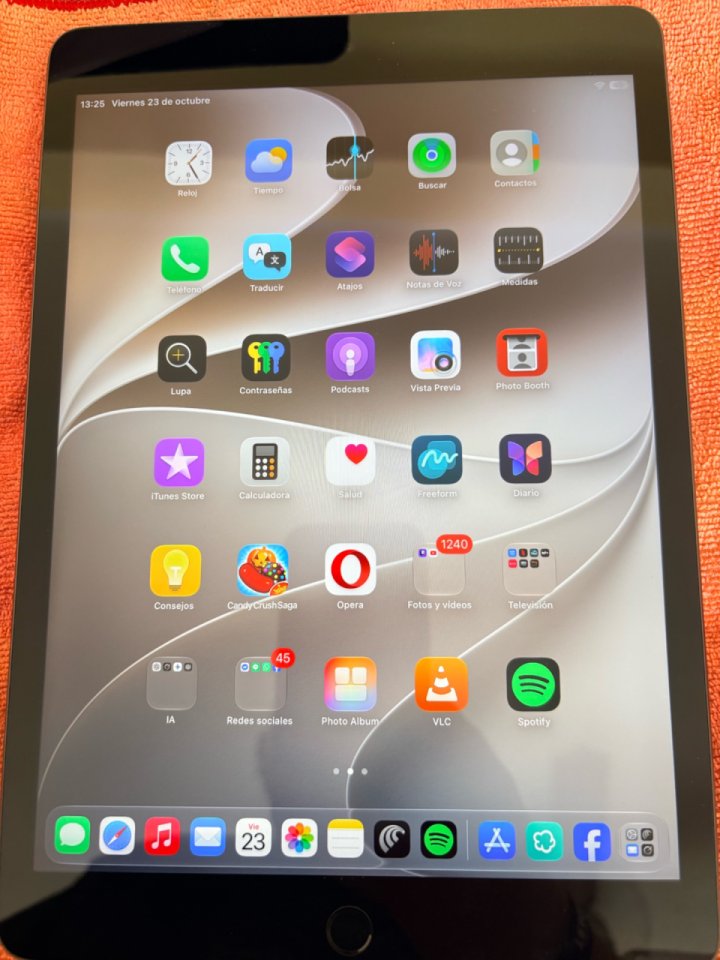 iPad 9 generación 64 gb gris espacial con caja original de segunda mano · Foto 1 de 5 · Guadalajara · 150 €