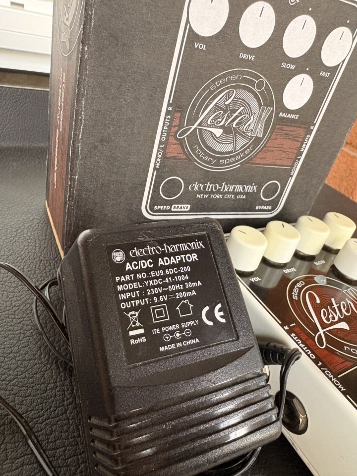 Pedal efecto Leslie EHX Lester K