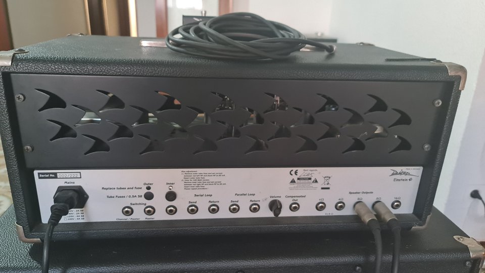 Amplificador y pantalla Diezel Einstein 100V de segunda mano · Foto 4 de 5 · Valencia · 1600 €
