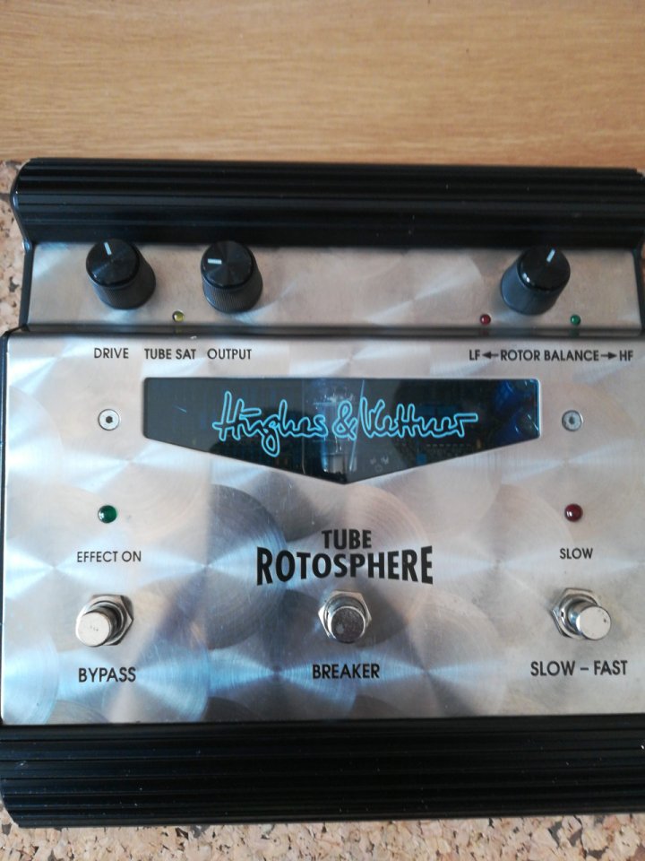 Hughes & Kettner Tube Rotosphere MK1 de segunda mano · Foto 1 de 5 · Girona · 500 €