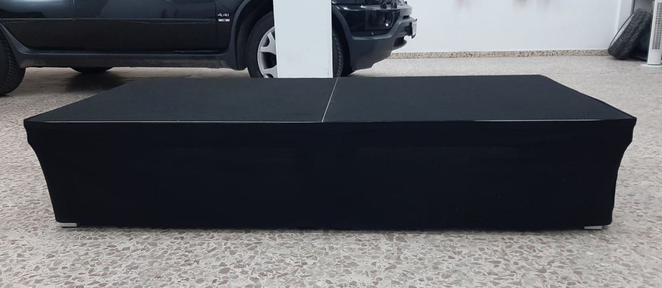 Escenario compuesto por dos plataformas Stairville Tour Stage CPTW de 1x1 m c/u. Más accesorios. de segunda mano · Foto 1 de 10 · Alicante · 399 €