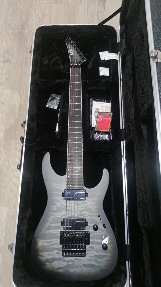 ESP LTD M-1007B QM charcoal burst satín 7 cuerdas. de segunda mano · Foto 9 de 10 · Badajoz · 1500 €