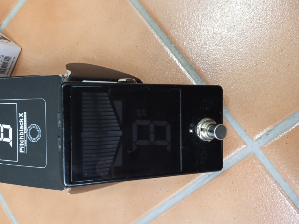 Afinador korg pitchblack de segunda mano · Foto 1 de 7 · Valencia · 55 €