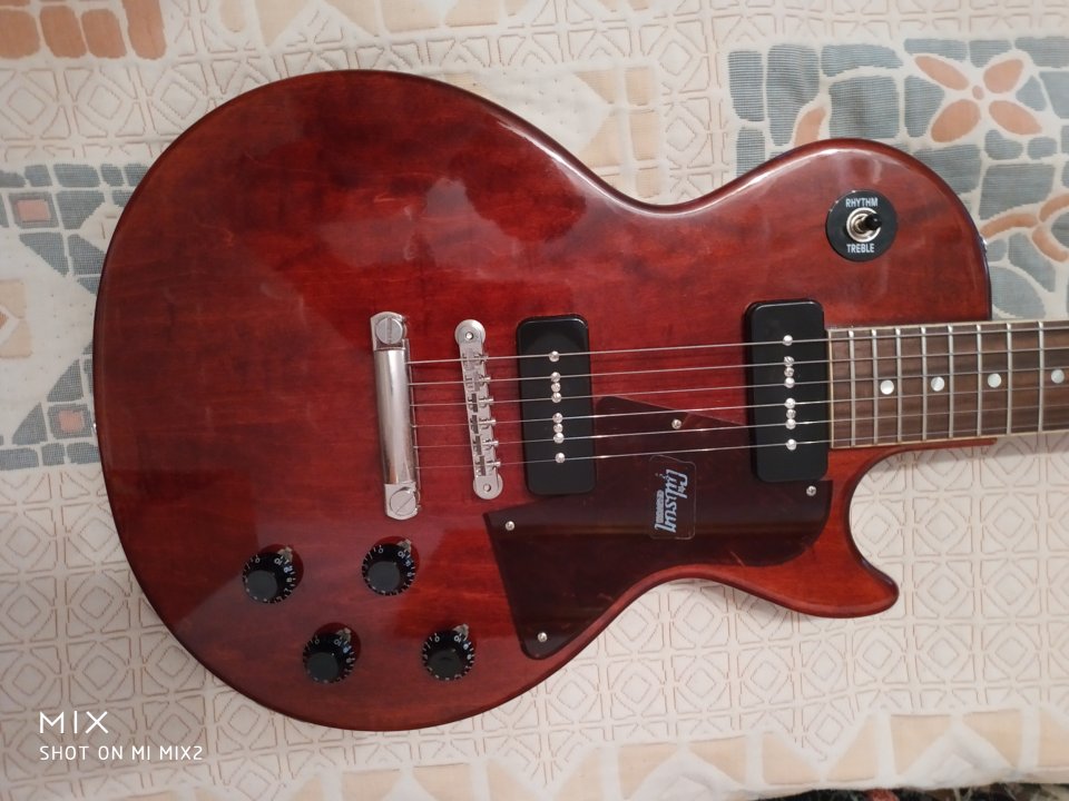 Gibson Les Paul Special CS Maple Top Dark Cherry de segunda mano · Foto 5 de 10 · Zaragoza · 3000 €