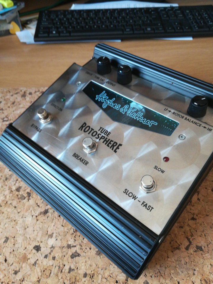 Hughes & Kettner Tube Rotosphere MK1 de segunda mano · Foto 4 de 5 · Girona · 500 €