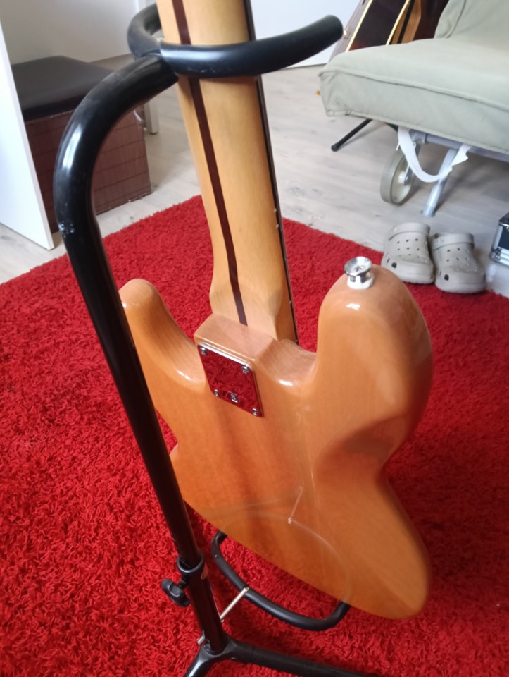 Jazz bass squier 70 de segunda mano · Foto 3 de 4 · León · 280 €