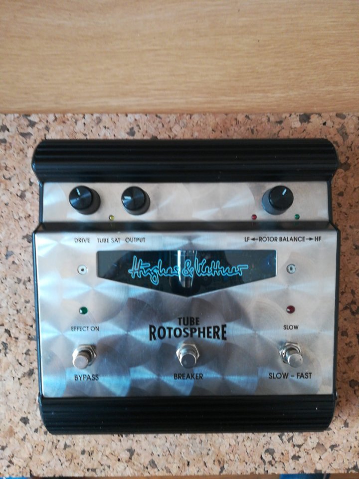 Hughes & Kettner Tube Rotosphere MK1 de segunda mano · Foto 5 de 5 · Girona · 500 €