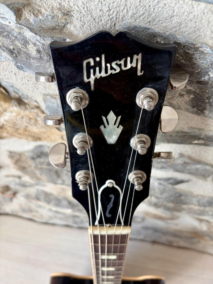 Gibson ES-335 Memphis Goldtop Limited Edition 2016 de segunda mano · Foto 3 de 10 · Gipuzkoa · 3400 €