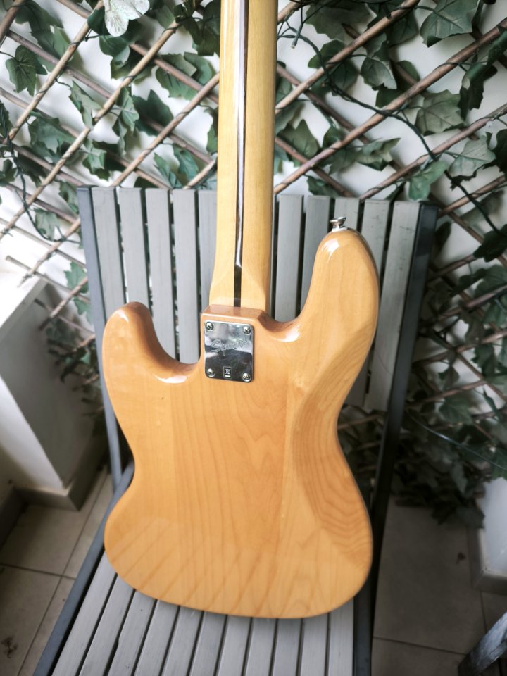 Squier Classic Vibe Jazz Bass + EXTRAS: John east, G&L, Gotoh de segunda mano · Foto 4 de 7 · Murcia · 450 €