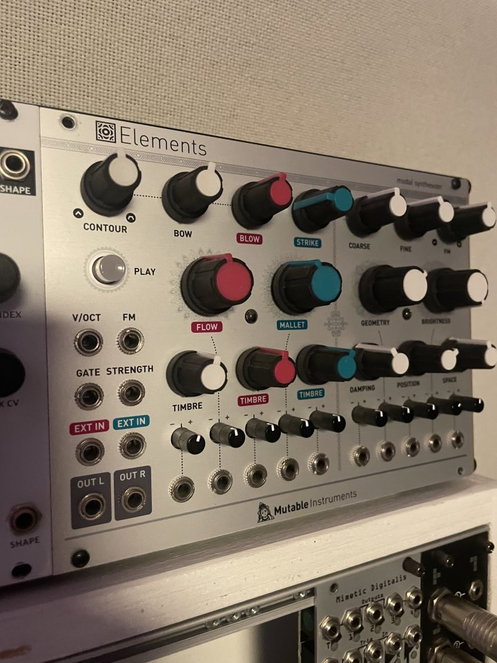 Mutable Instruments Elements de segunda mano · Foto 3 de 3 · Barcelona · 600 €