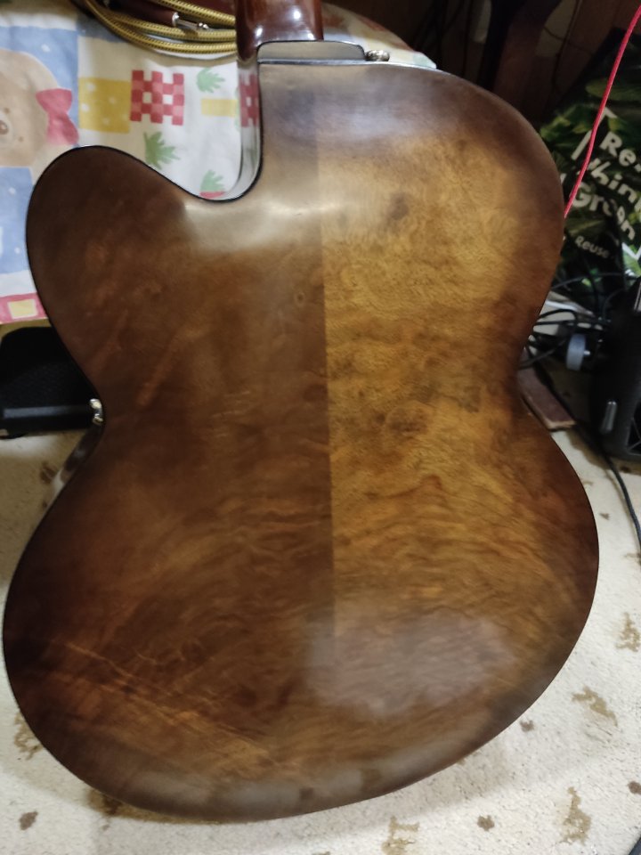 2009 Slaman DS 375 archtop jazz box