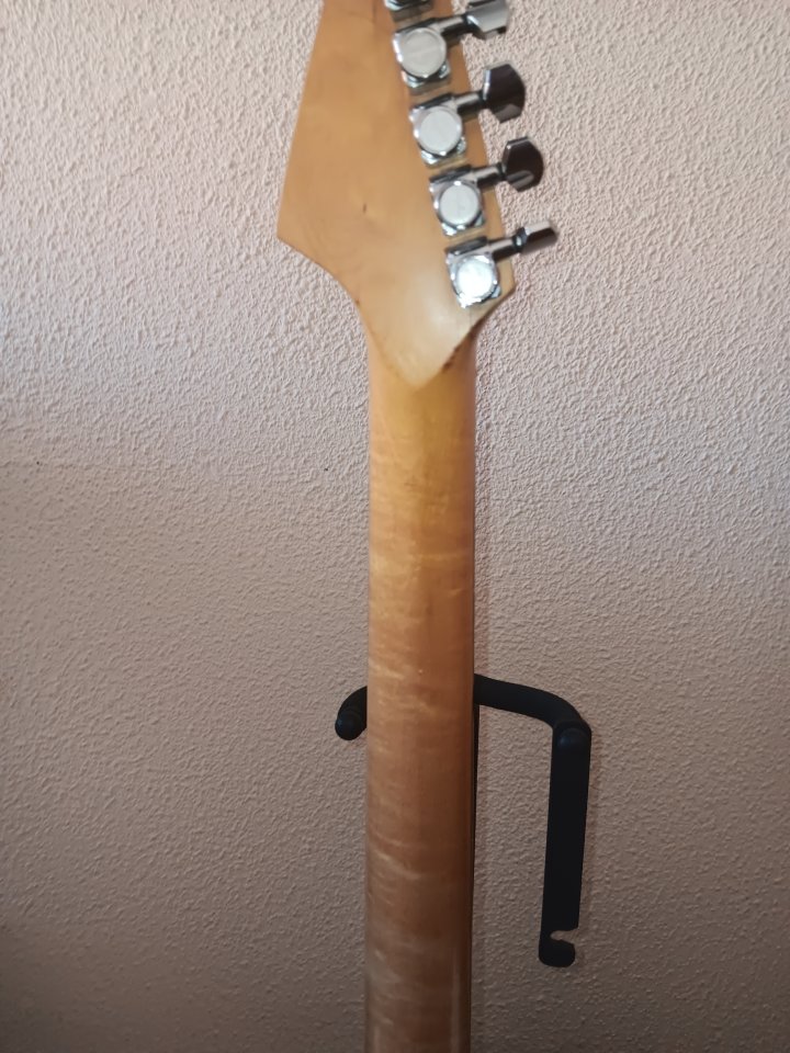 Partcaster basada en Tom DeLonge de segunda mano · Foto 4 de 5 · Navarra · 590 €
