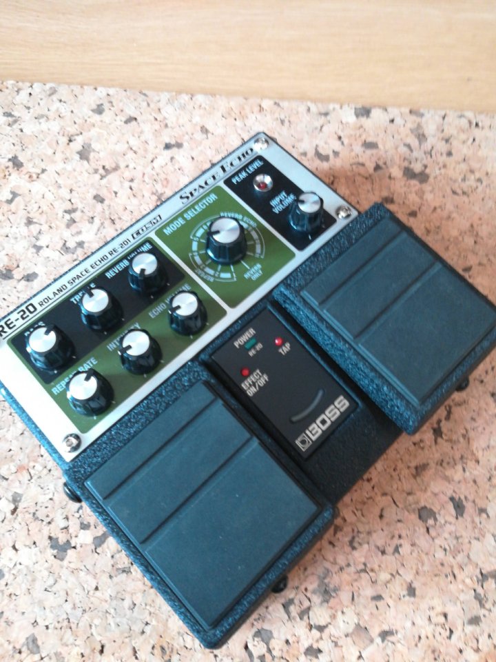 Boss RE-20 Space Echo (Con caja original) de segunda mano · Foto 2 de 5 · Girona · 300 €